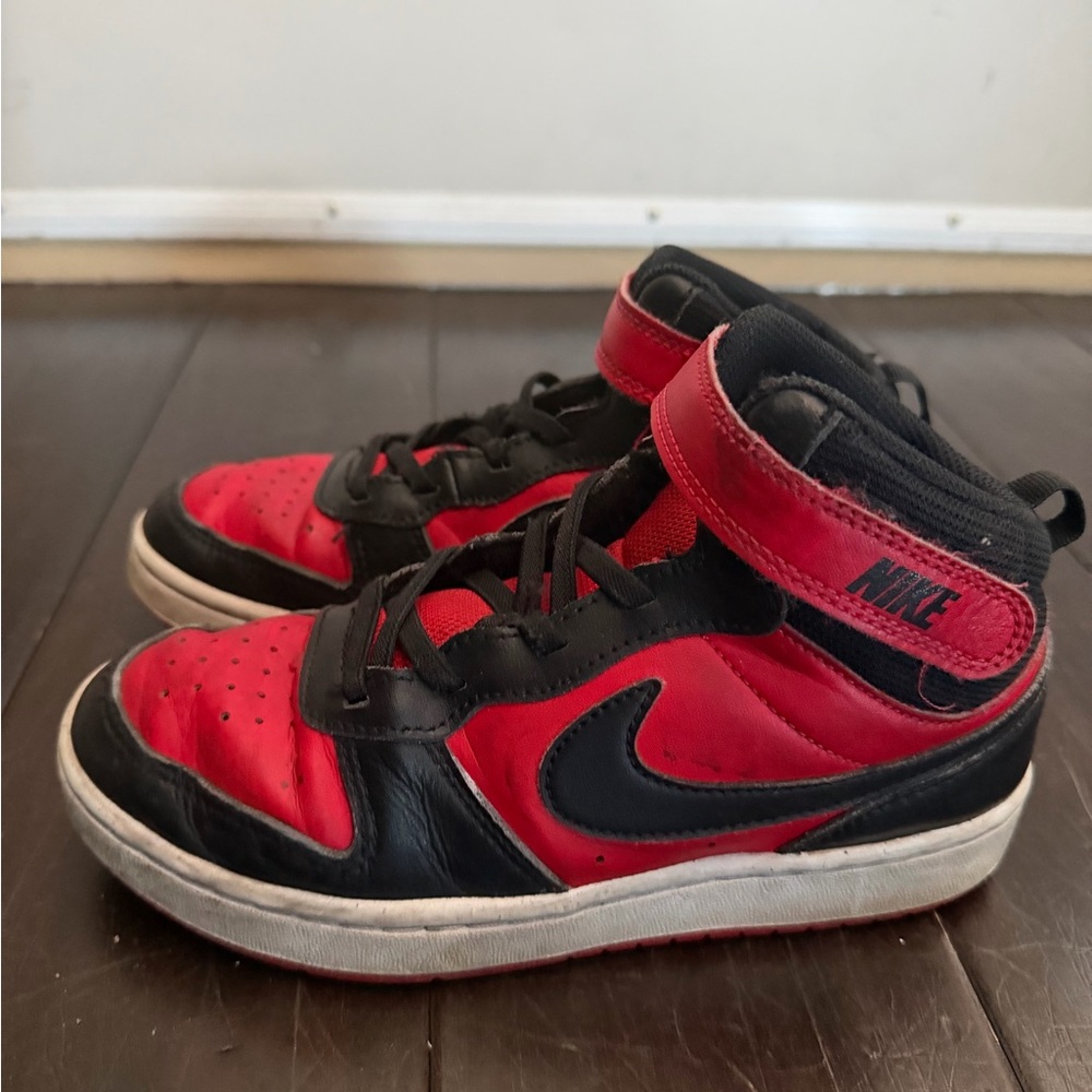 Nike Kids Black and Red Mid-Top Sneakers with Strap